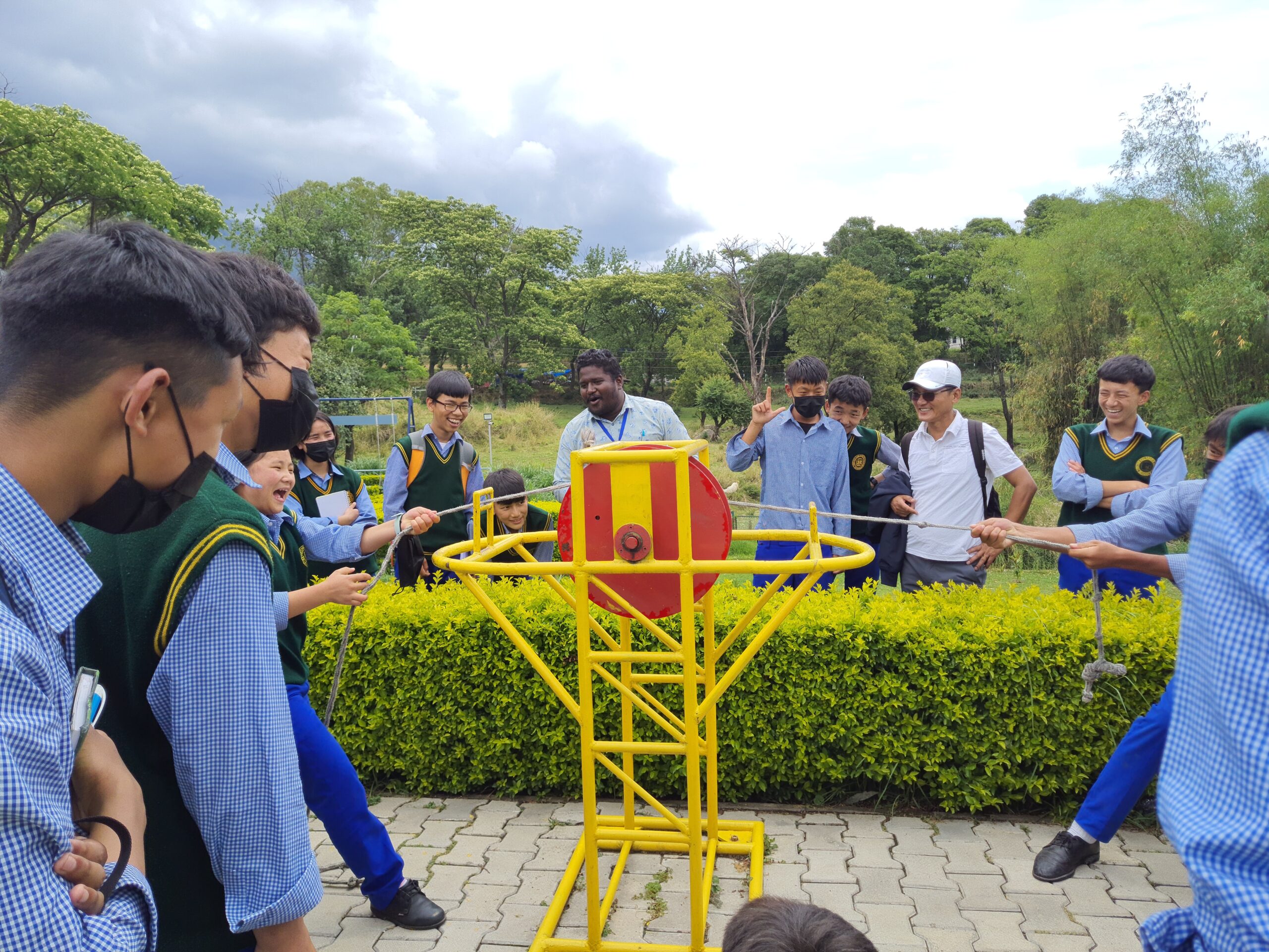 Hon'ble Rear Admiral Dhiren Vig