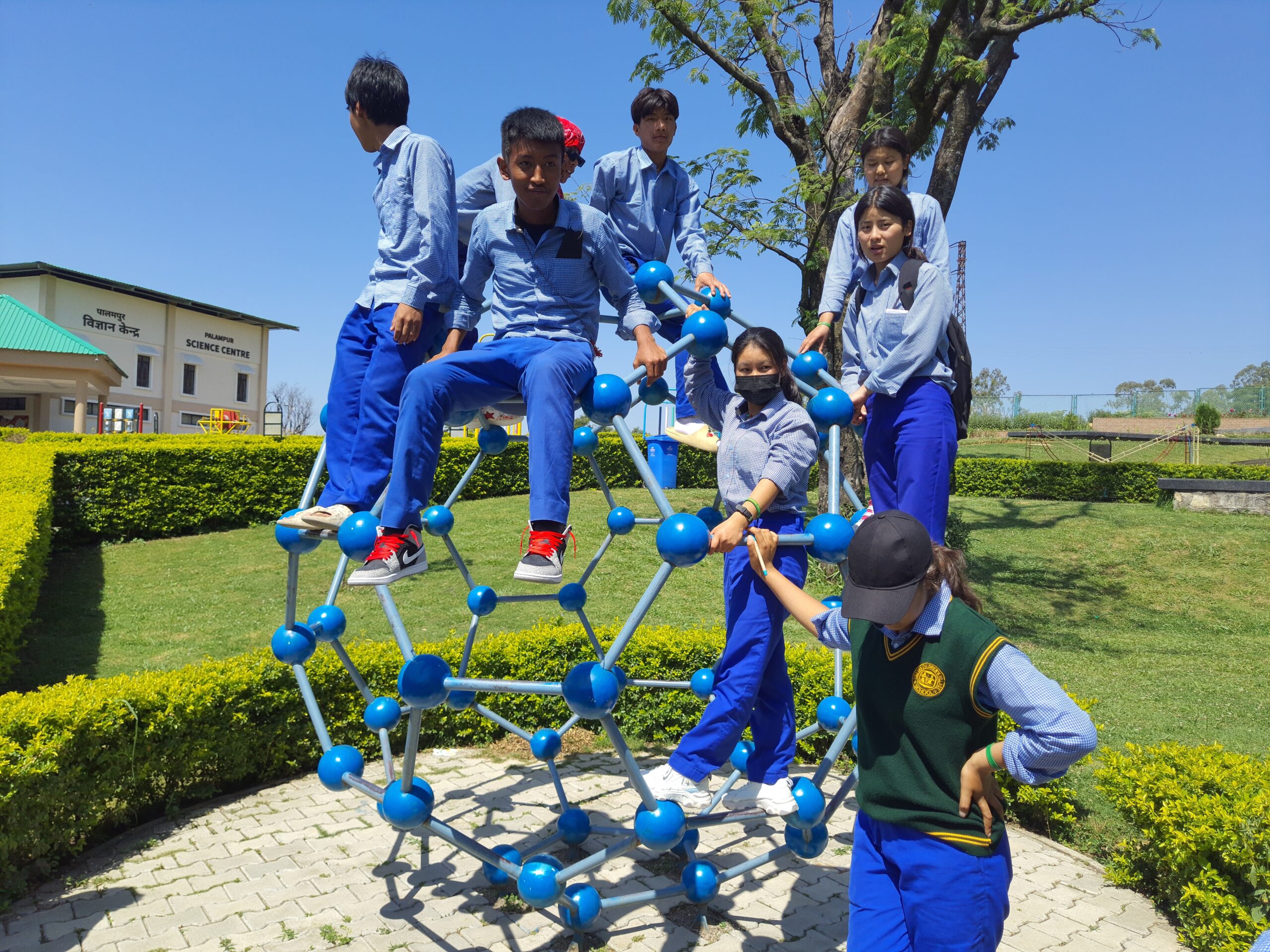 Hon'ble Rear Admiral Dhiren Vig