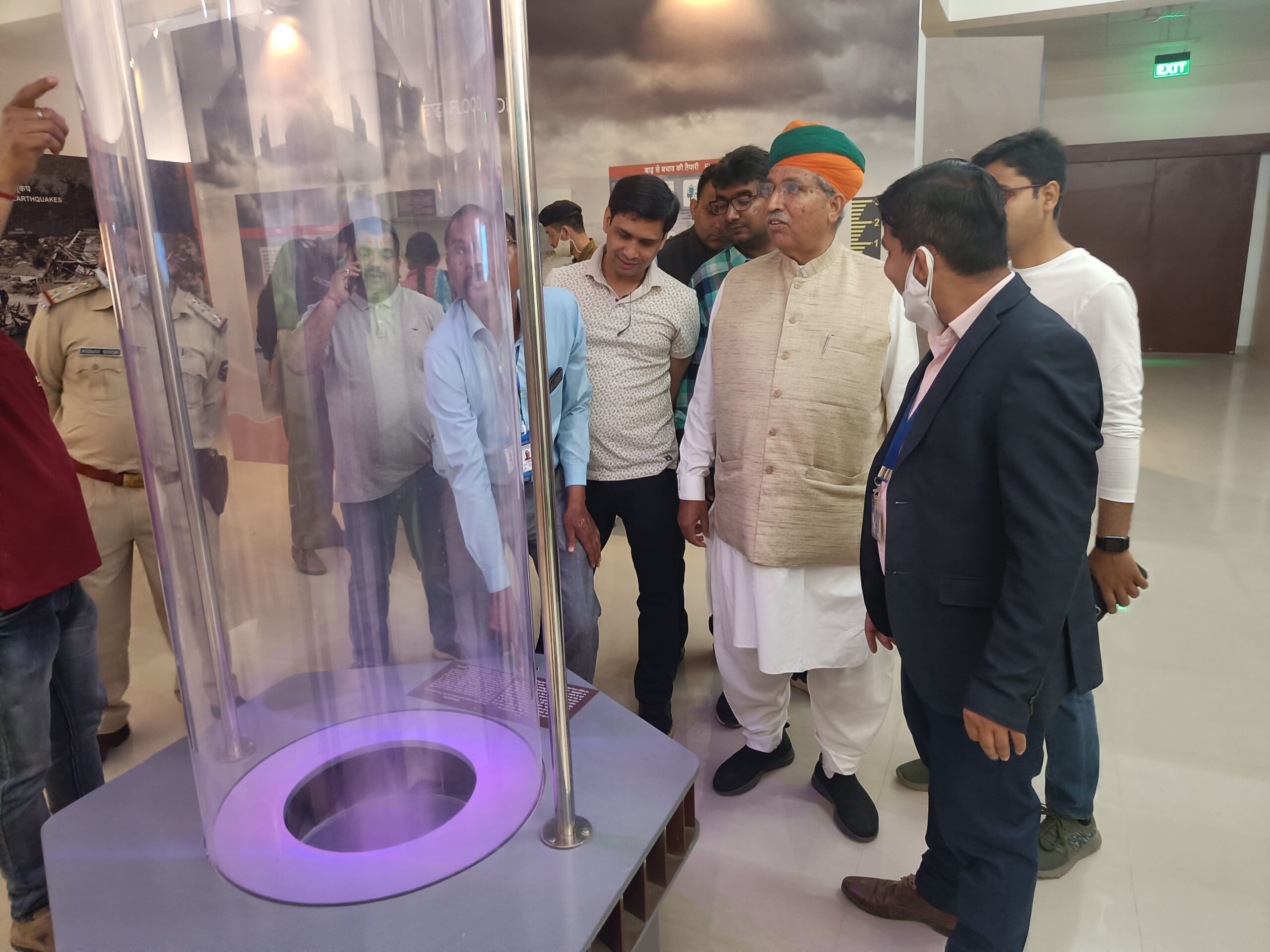 Hon'ble Rear Admiral Dhiren Vig